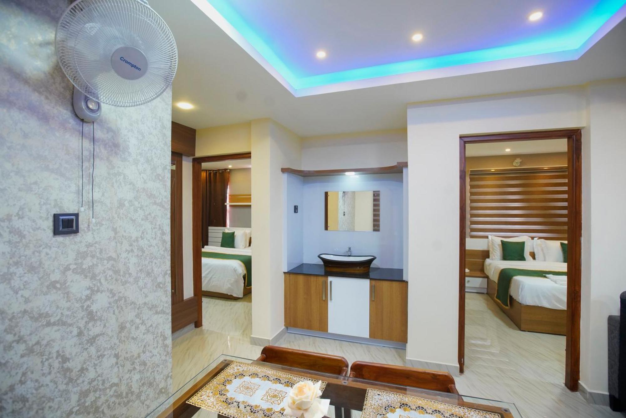 Builda Park inn Ottappalam Bagian luar foto