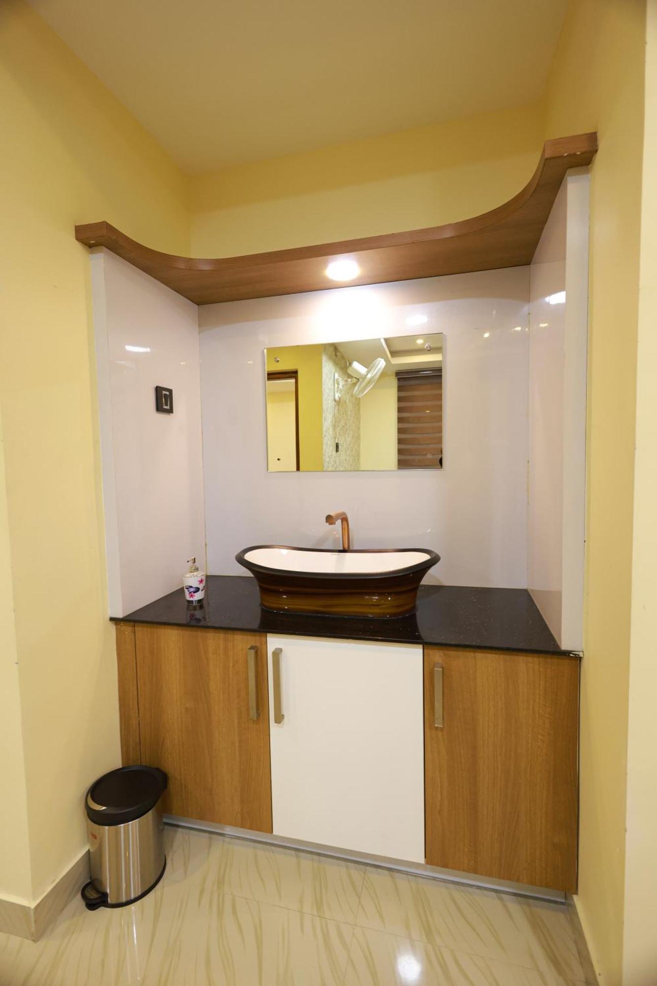 Builda Park inn Ottappalam Bagian luar foto