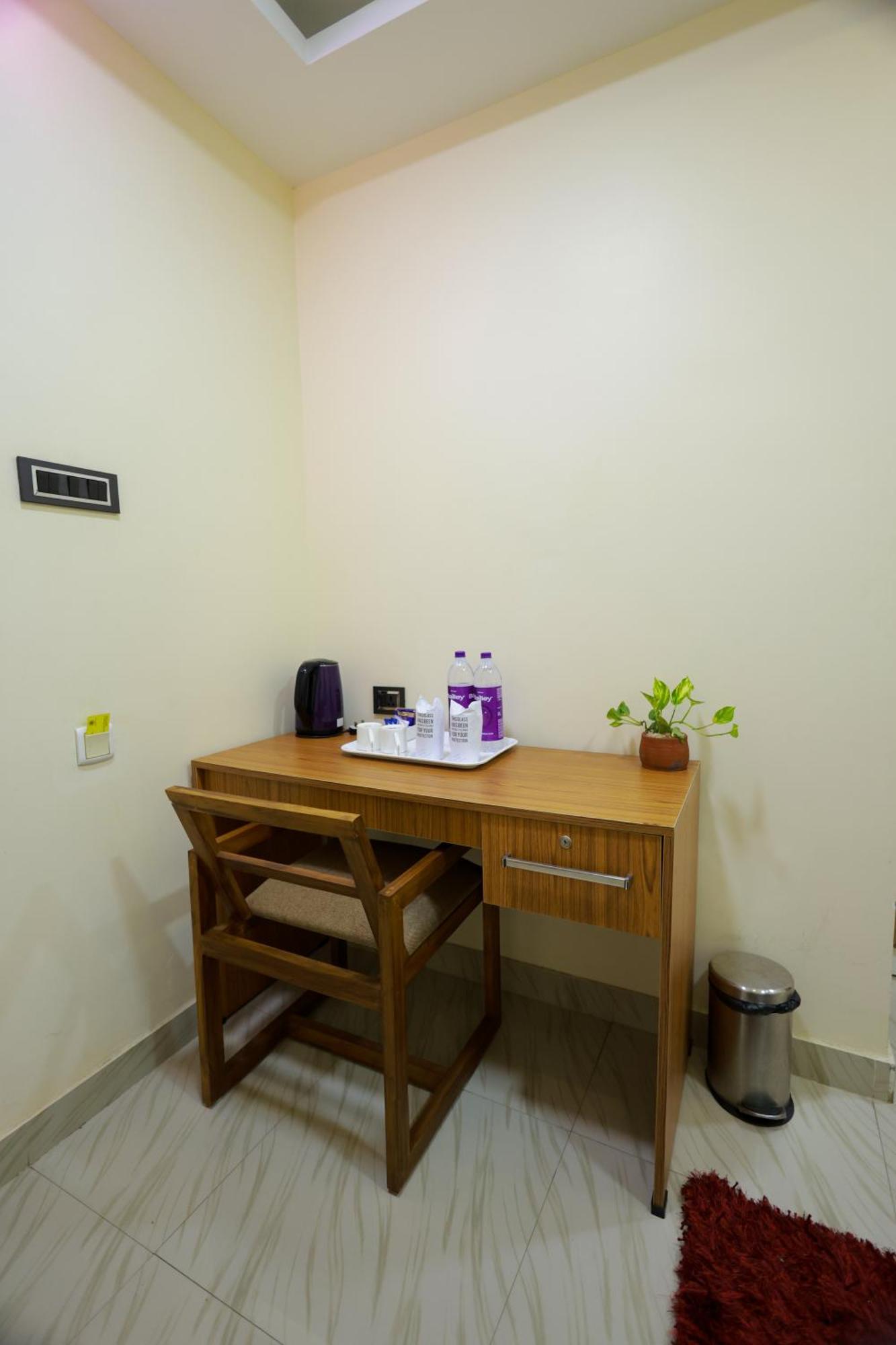 Builda Park inn Ottappalam Bagian luar foto
