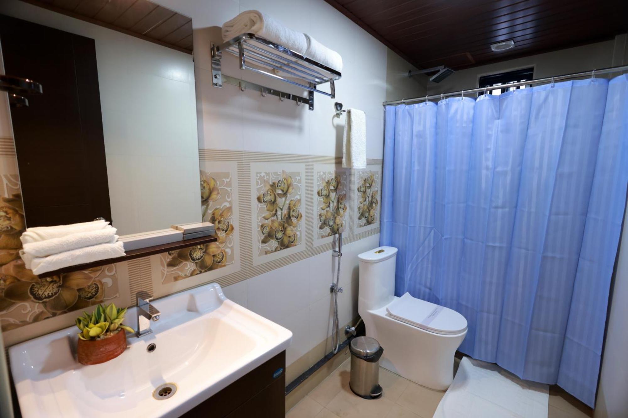 Builda Park inn Ottappalam Bagian luar foto