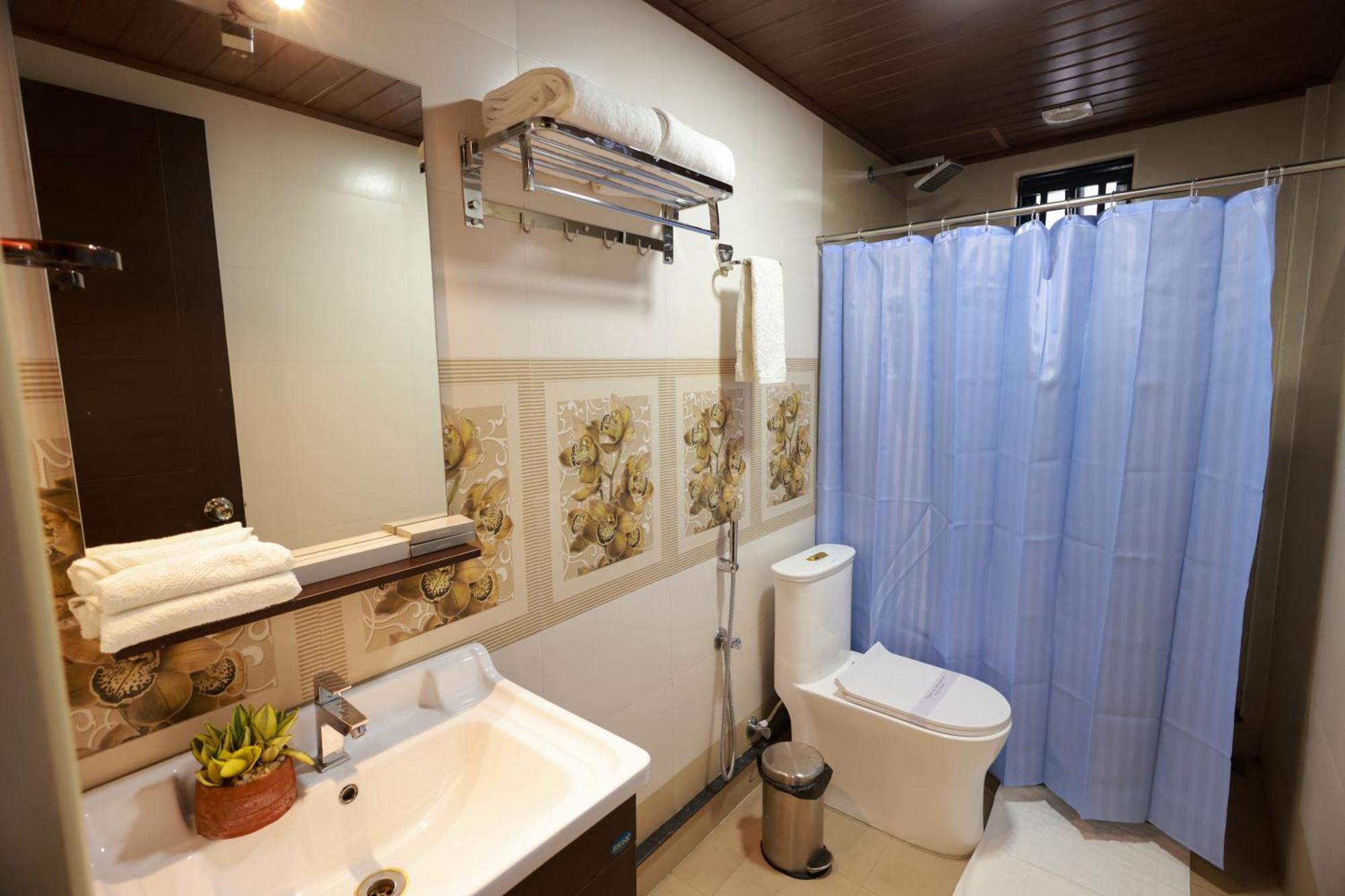 Builda Park inn Ottappalam Bagian luar foto