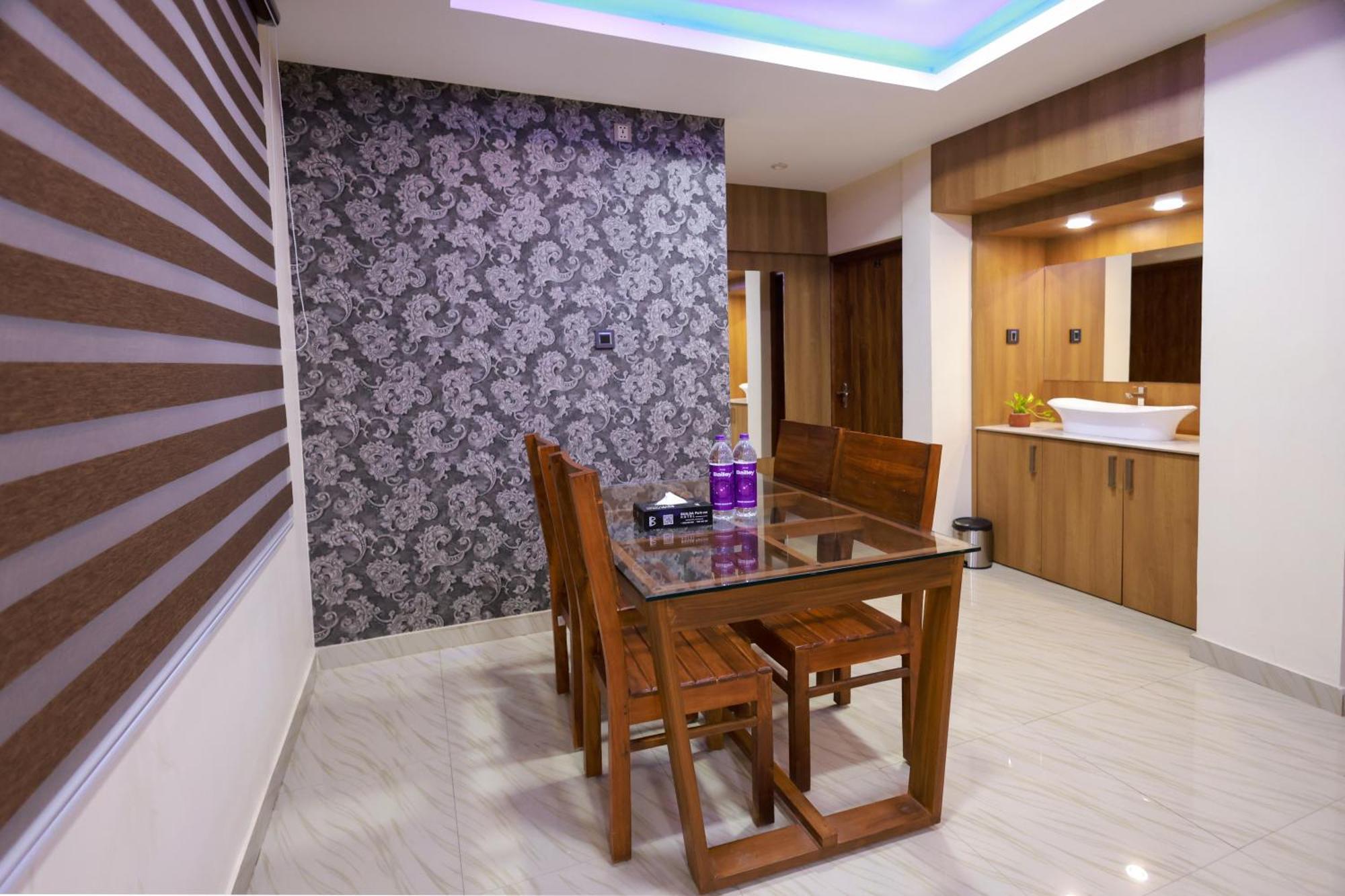 Builda Park inn Ottappalam Bagian luar foto