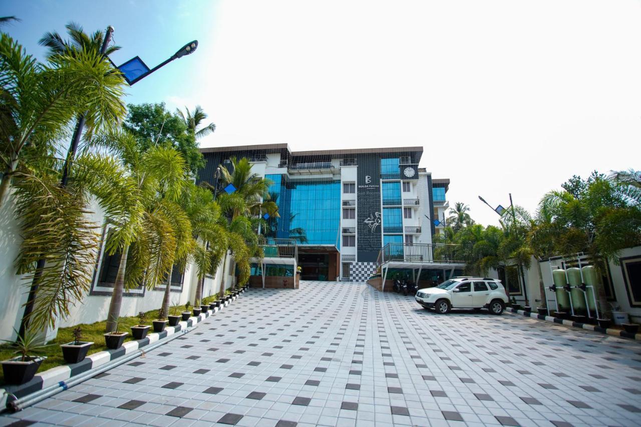 Builda Park inn Ottappalam Bagian luar foto