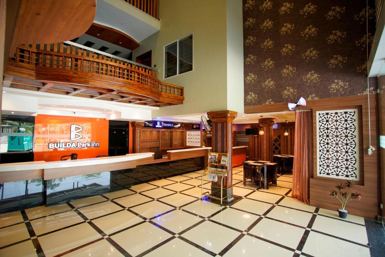 Builda Park inn Ottappalam Bagian luar foto