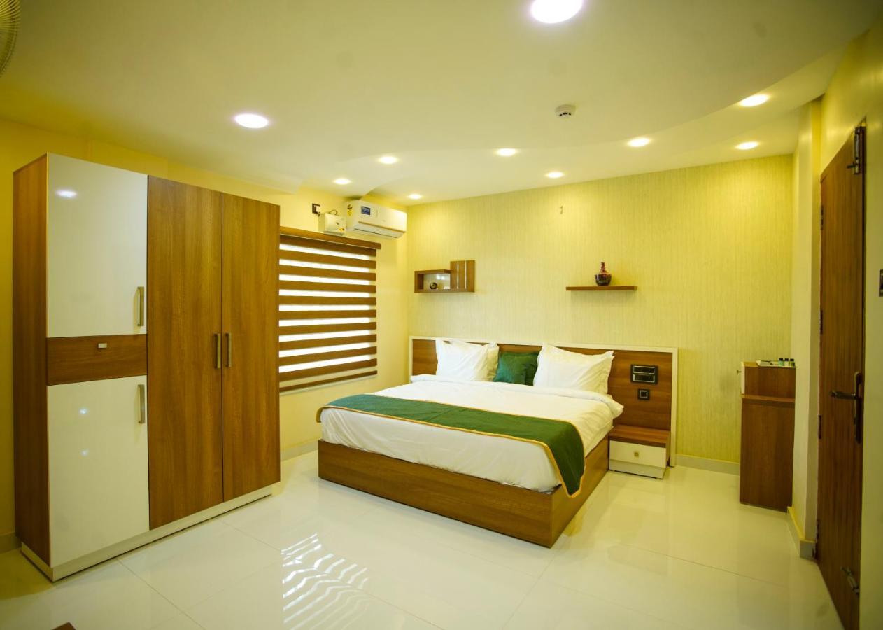 Builda Park inn Ottappalam Bagian luar foto